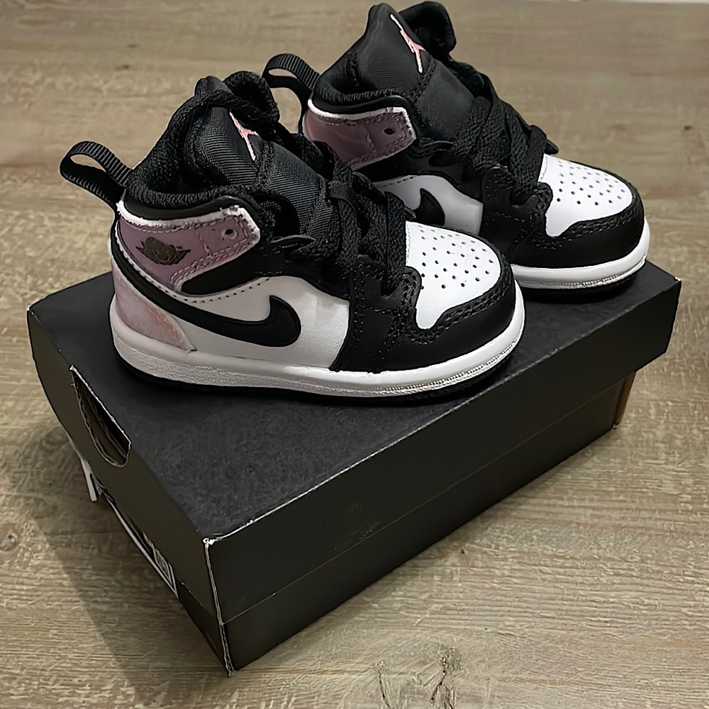 Jordan 1 Mid Se